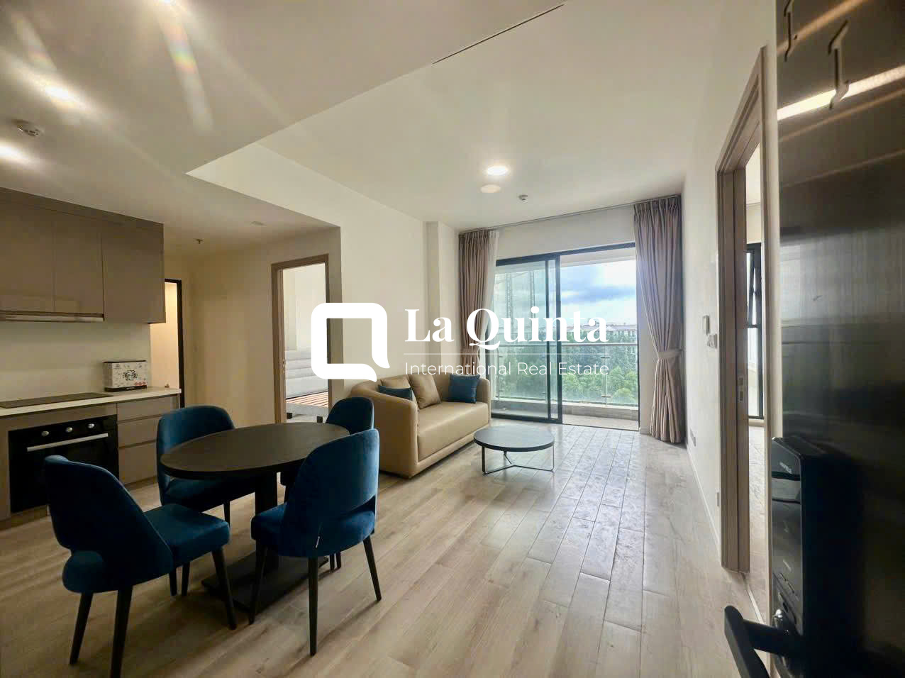 2BR APARTMENT FOR RENT AT MASTER CENTRE POINT WITH GOLF VIEW IN DISTRICT 9 – AVAILABLE NOW