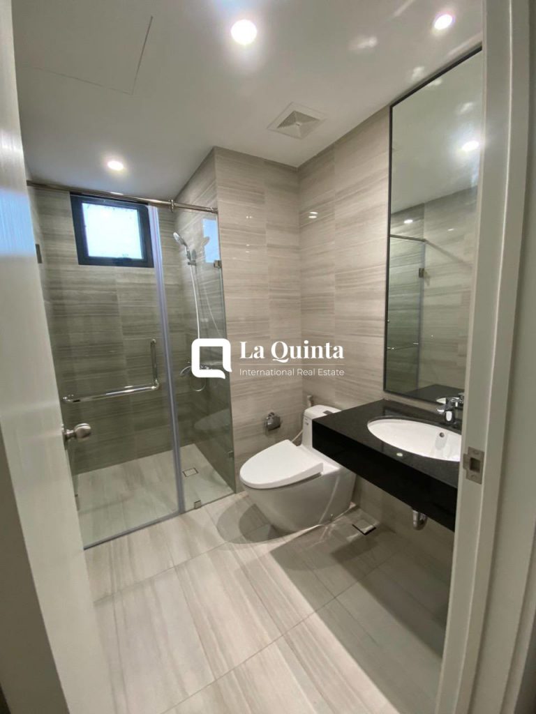 unit for lease - bathroom