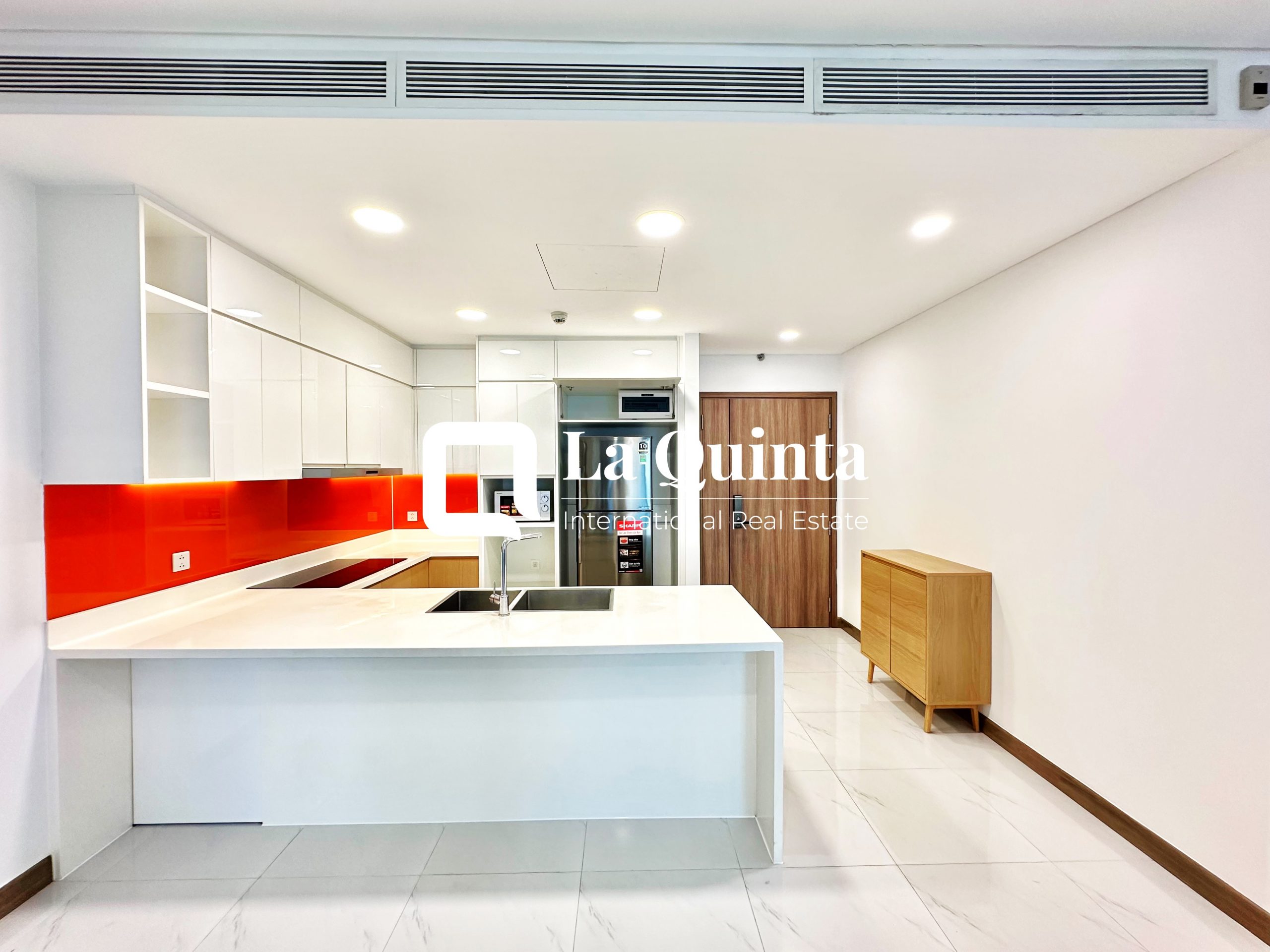 [AVAILABLE] 2BR APARTMENT FOR RENT AT SUNWAH PEARL WITH RIVER VIEW IN BINH THANH DISTRICT – AVAILABLE NOW