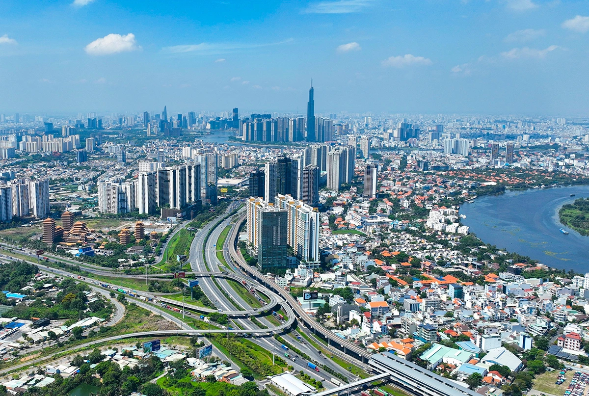 Ho Chi Minh Infrastructure Boom: What Four Mega Projects Mean for Vietnam’s Investment Outlook