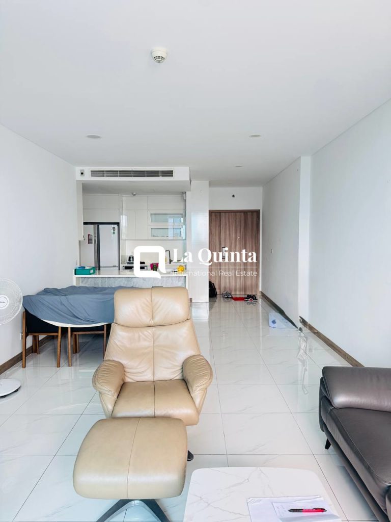 SUNWAH PEARL APARTMENT'S LIVINGROOM