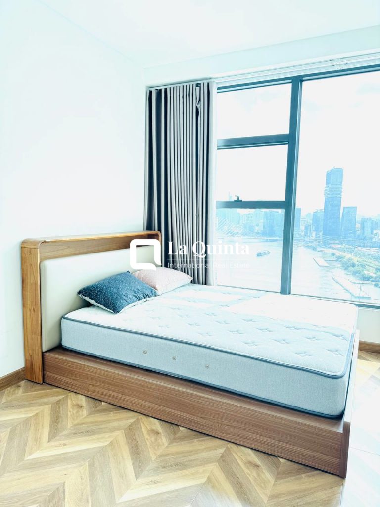 SUNWAH PEARL APARTMENT'S BEDROOM'S VIEW