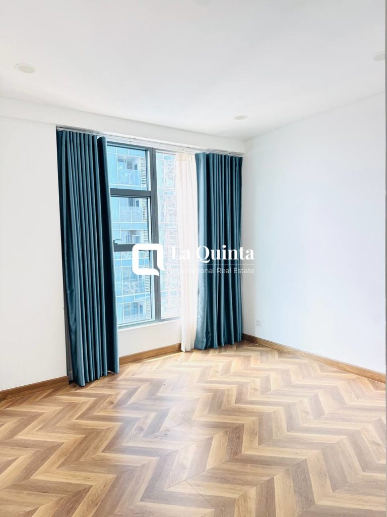 SUNWAH PEARL APARTMENT'S BEDROOM 2