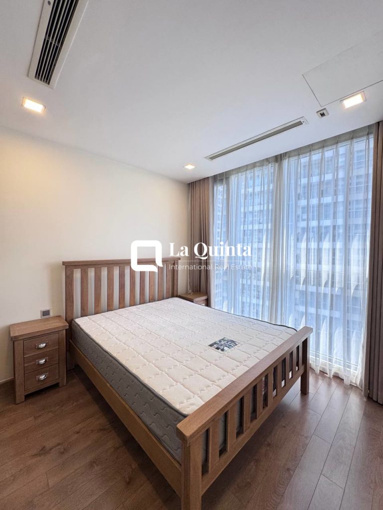 Vinhomes Golden River apartment bedroom 4