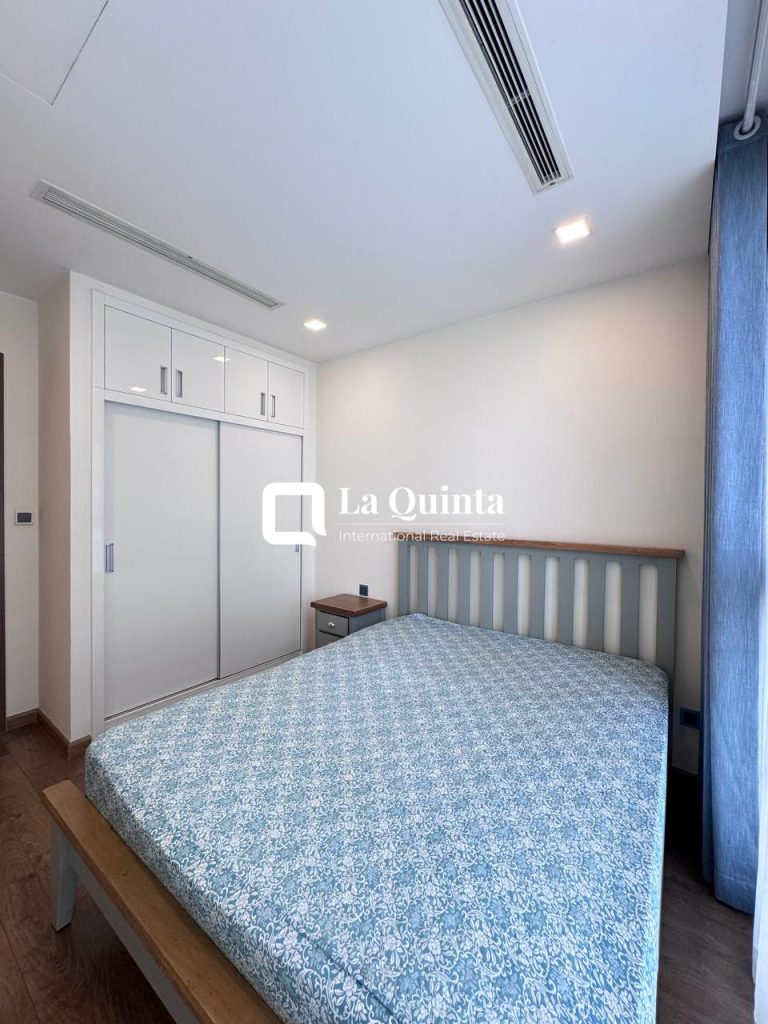 Vinhomes Golden River apartment bedroom 3
