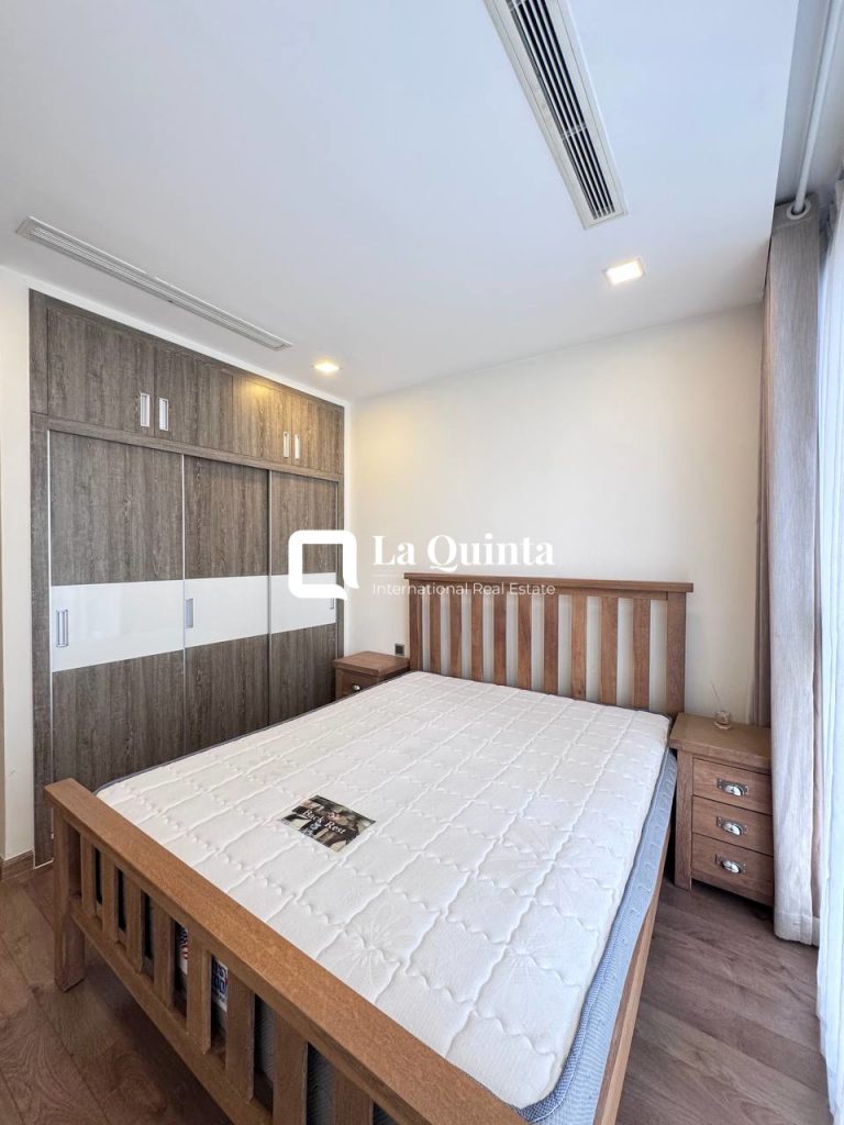 Vinhomes Golden River apartment bedroom 4