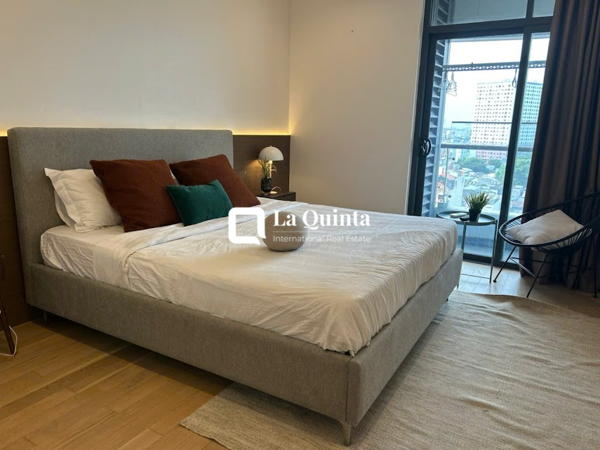 City Garden apartment bedroom
