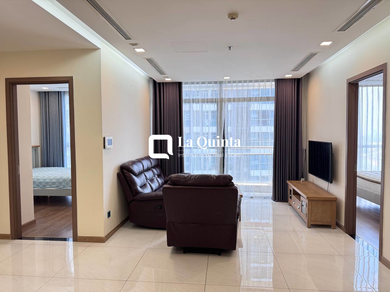 [AVAILABLE] 4-BEDROOM APARTMENT AT VINHOMES CENTRAL PARK, RIVER VIEW, BINH THANH DISTRICT FOR LEASE