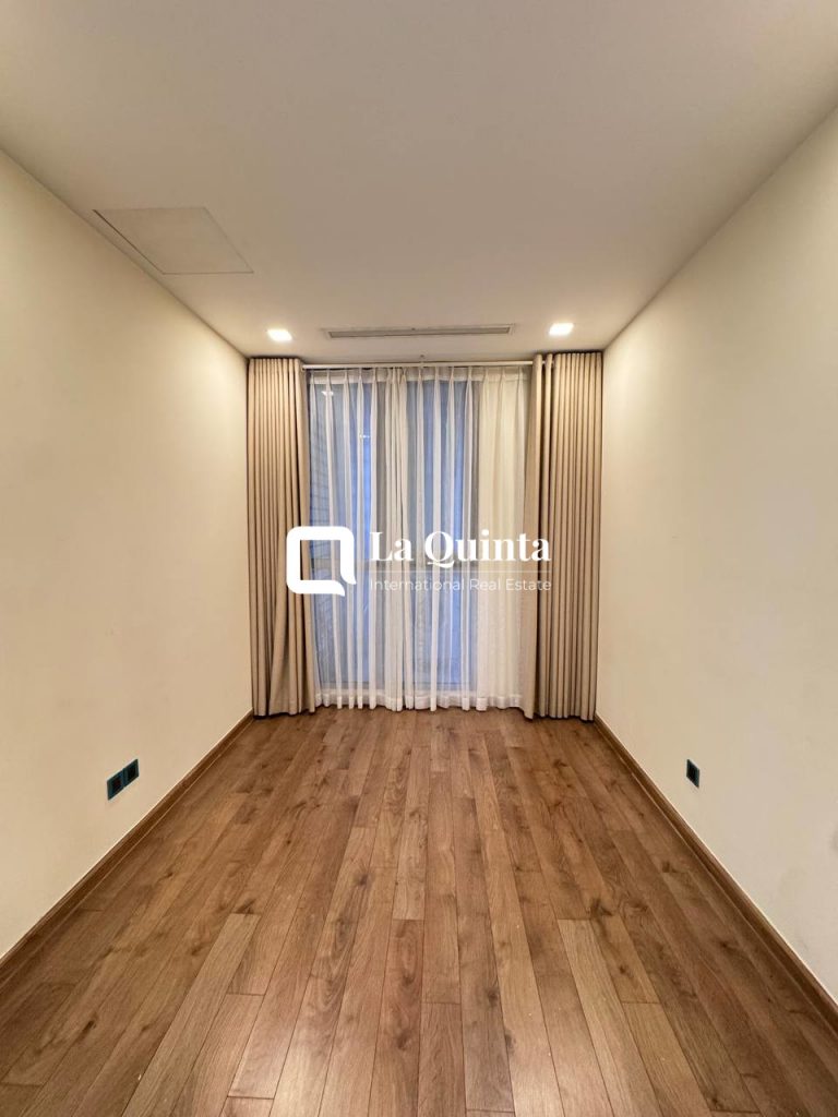 Vinhomes Golden River apartment bedroom 1