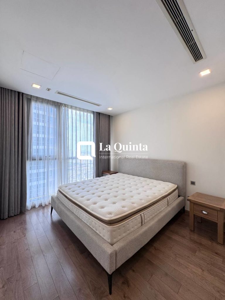 Vinhomes Golden River apartment bedroom 2