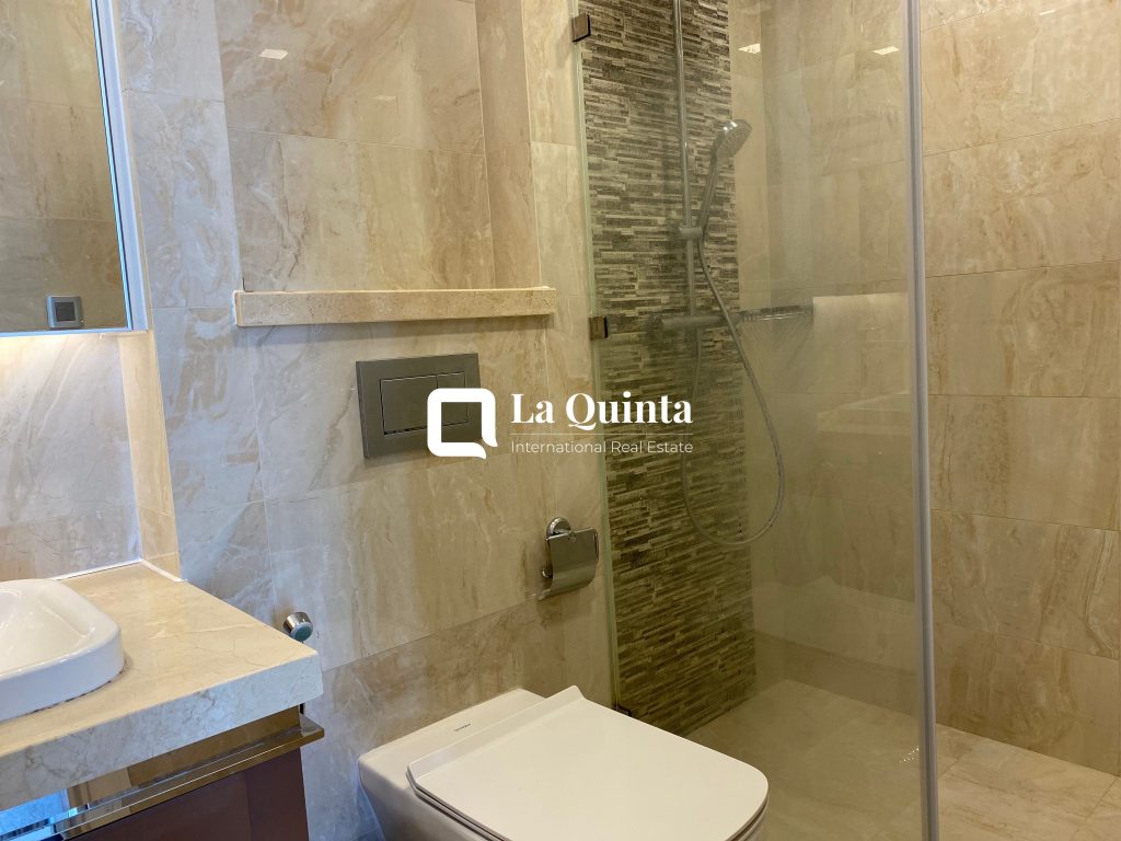 Vinhomes Golden River bathroom