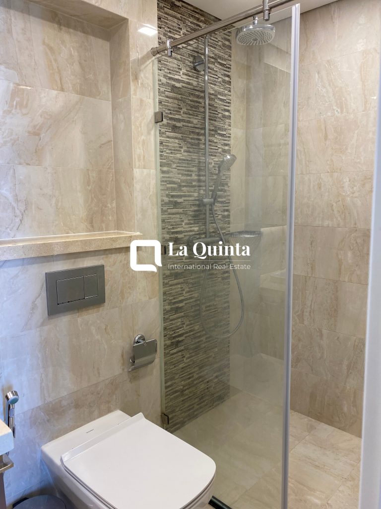 Vinhomes Golden River bathroom