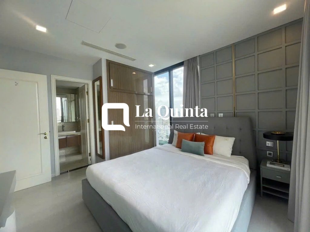 3-BEDROOM APARTMENT AT VINHOMES GOLDEN RIVER Bedroom 1