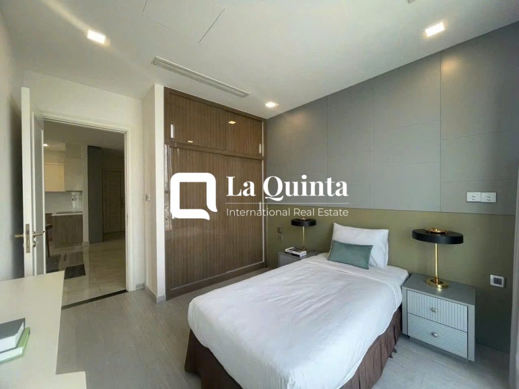 3-BEDROOM APARTMENT AT VINHOMES GOLDEN RIVER Bedroom 2