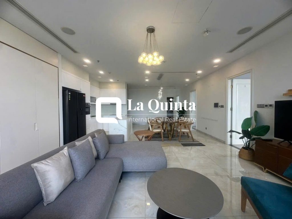 3-BEDROOM APARTMENT AT VINHOMES GOLDEN RIVER Livingroom