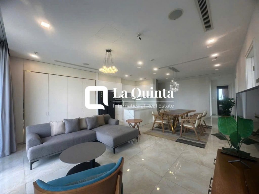 3-BEDROOM APARTMENT AT VINHOMES GOLDEN RIVER Livingroom