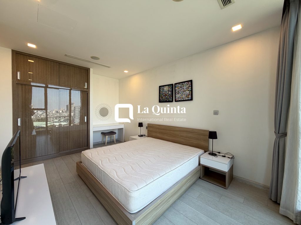 2BR Apartment Vinhomes Golden River bedroom 2