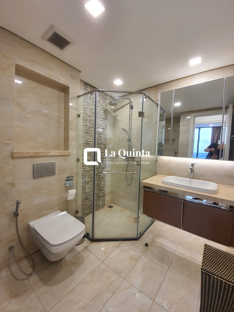 1br apartment vinhomes golden river bathroom