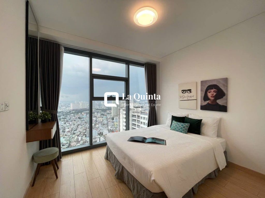 1BR Sunwah Pearl Apartment bedroom