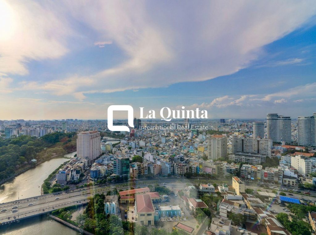 3BR Apartment at Vinhomes Golden River View