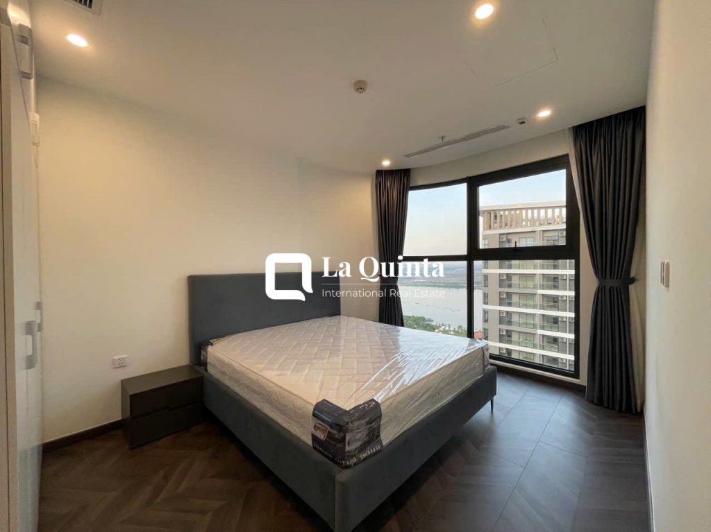 2BR Apartment Vinhomes Grand Park bedroom 2