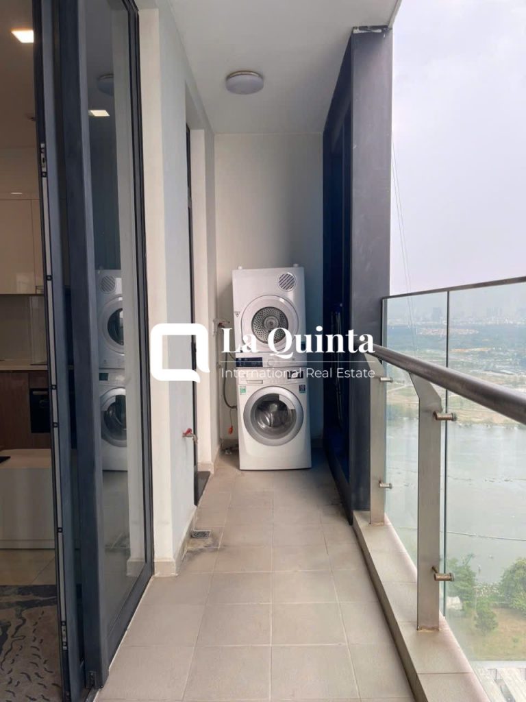 3BR Apartment at Vinhomes Golden River balcony